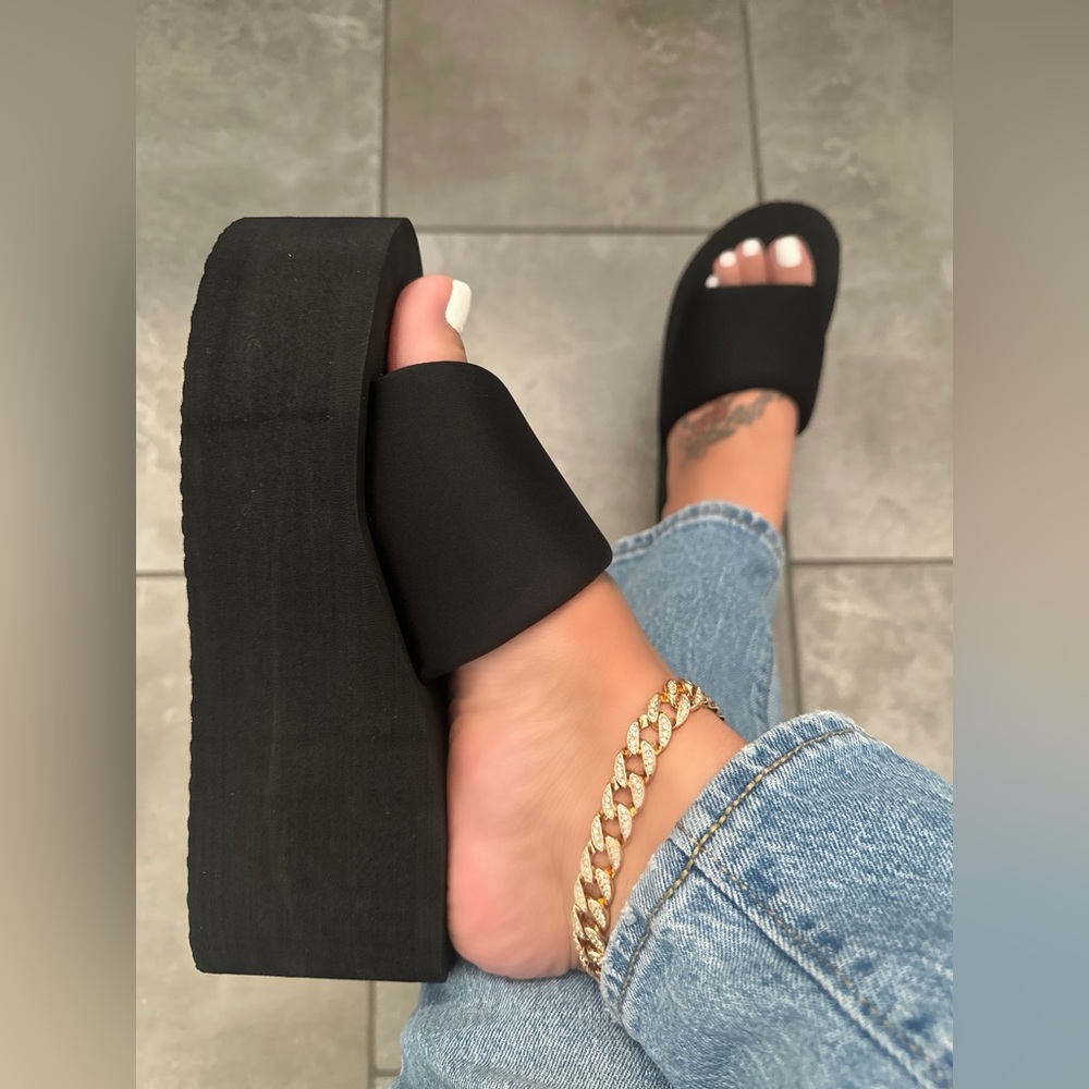 🖤 New! Black Platform Memory Foam Like Wedge Slide Sandals *RUNS BIG*